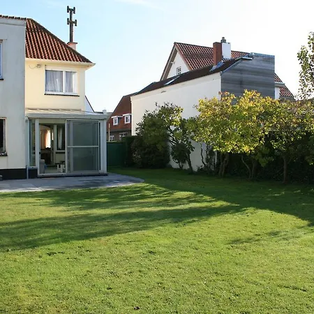 Holiday home Les Ecureuils De Haan