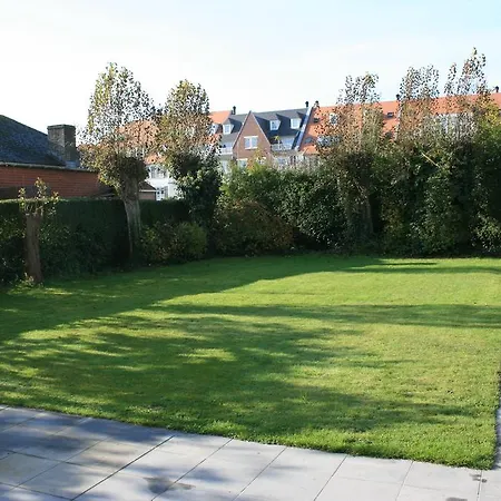 Holiday home Les Ecureuils De Haan